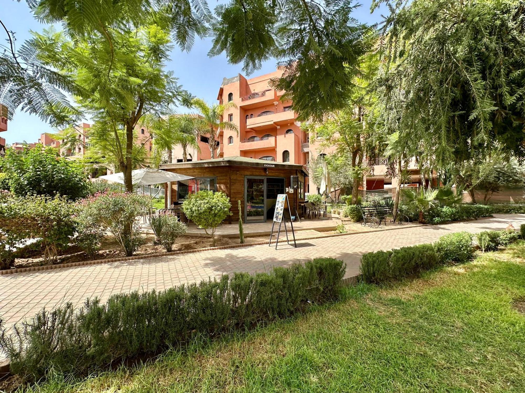 Oasis De Detente Avec Terrasse Et Vue Sur Piscine Marrakesh Esterno foto