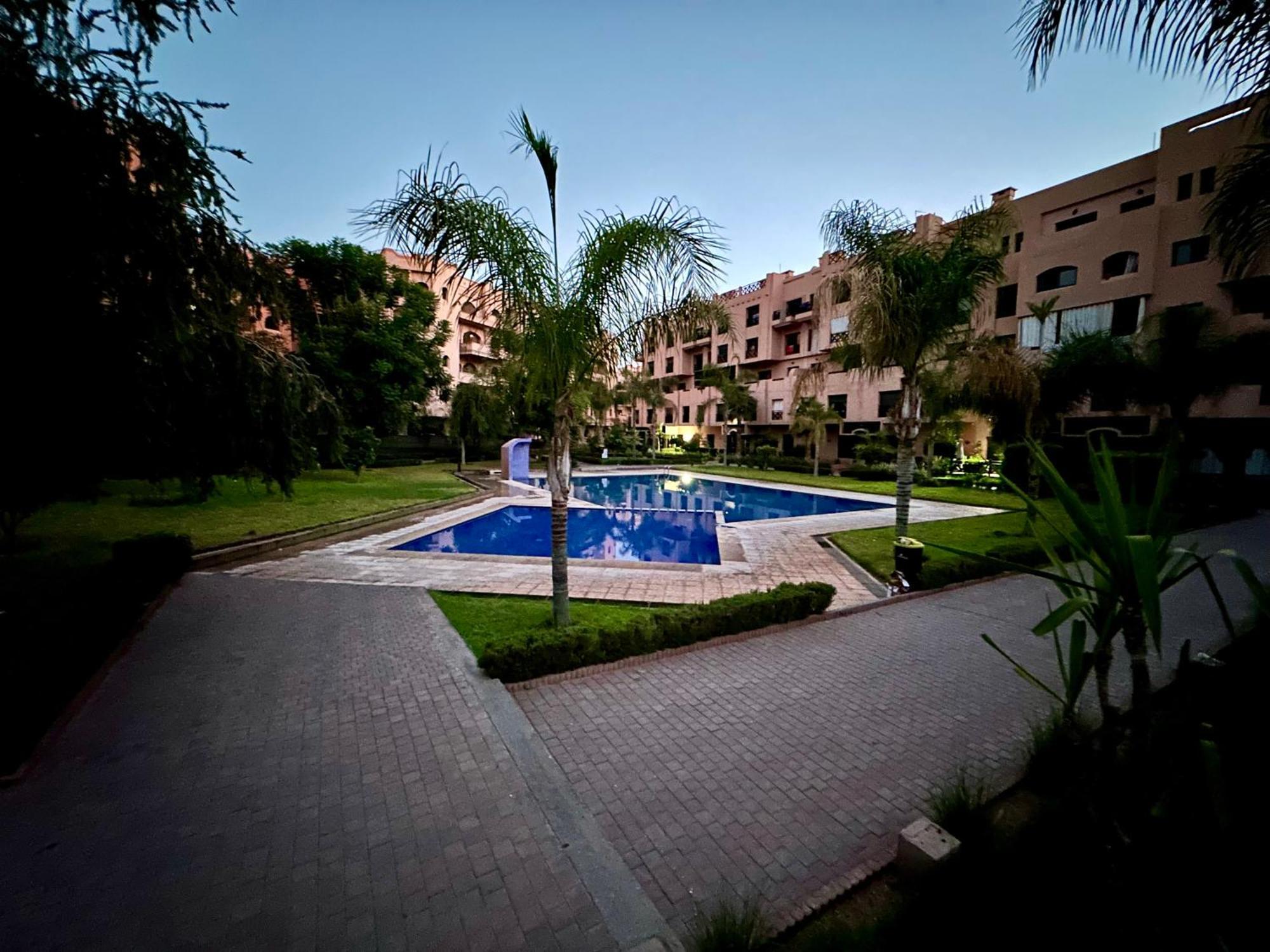 Oasis De Detente Avec Terrasse Et Vue Sur Piscine Marrakesh Esterno foto