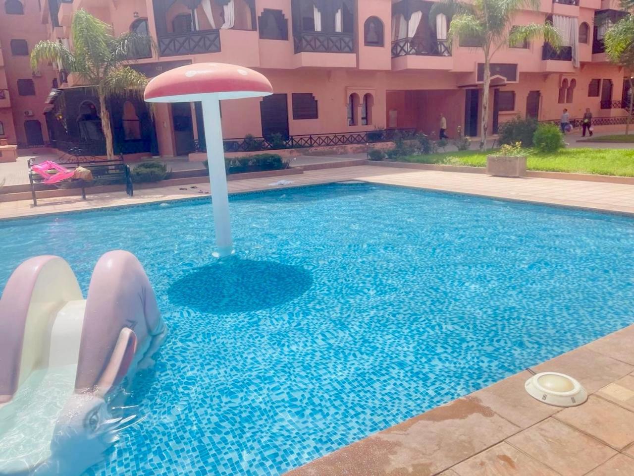 Oasis De Detente Avec Terrasse Et Vue Sur Piscine Marrakesh Esterno foto